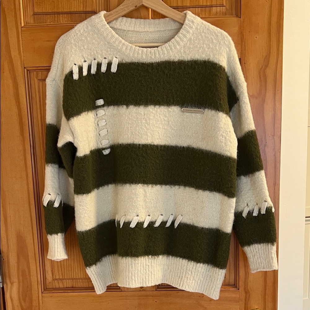 Women’s Olive Green and Cream Sweater